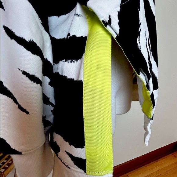 Fabletics Black and White Tie-Dye Hoodie - Picture 9 of 11